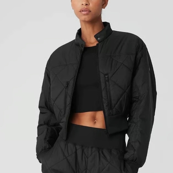 ALO Yoga snowrider puffer jacket - Picture 2 of 15